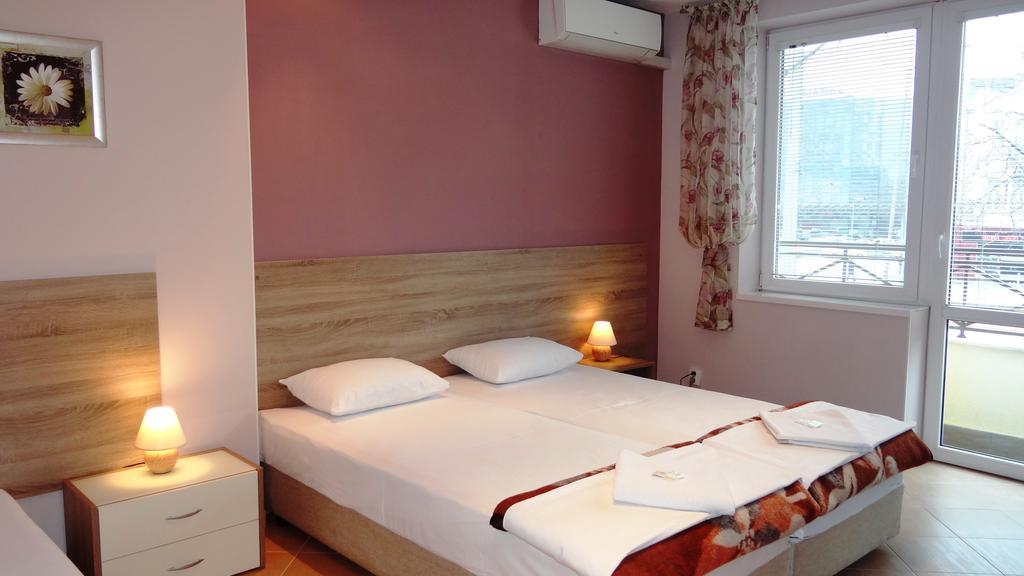 Guest Rooms Kom Sófia Quarto foto