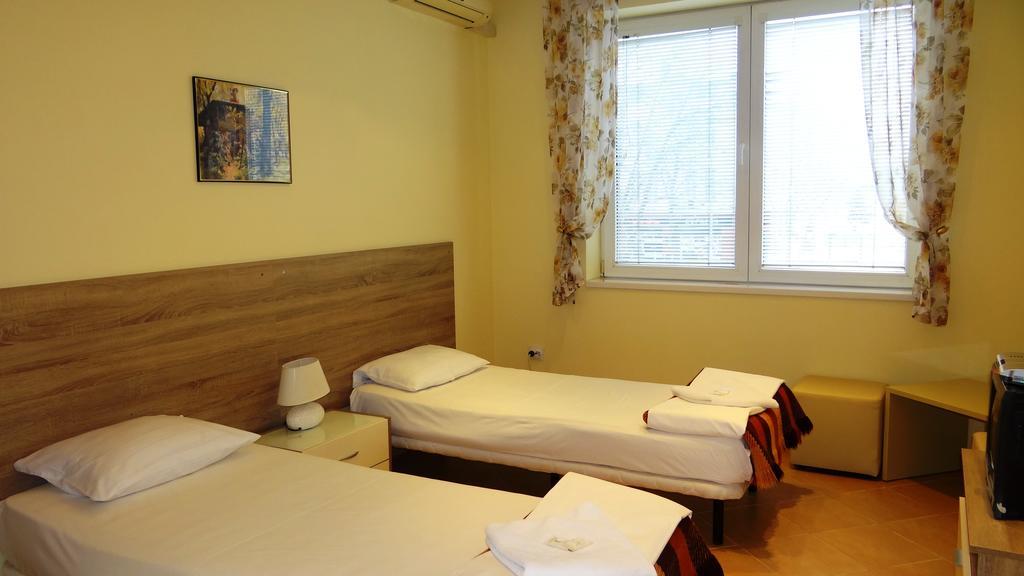 Guest Rooms Kom Sófia Quarto foto